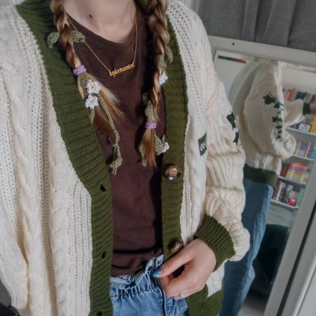 Green Ivy Embroidery Knitting White Cardigan