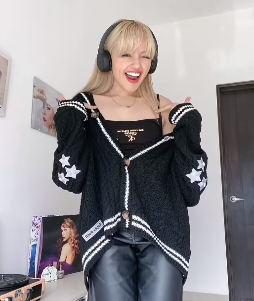 Silver Star Snake Embroidery Knitting Black Cardigan